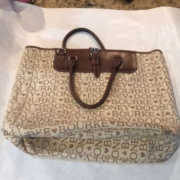 Dooney and Bourke tote purse - Picture 1 of 6